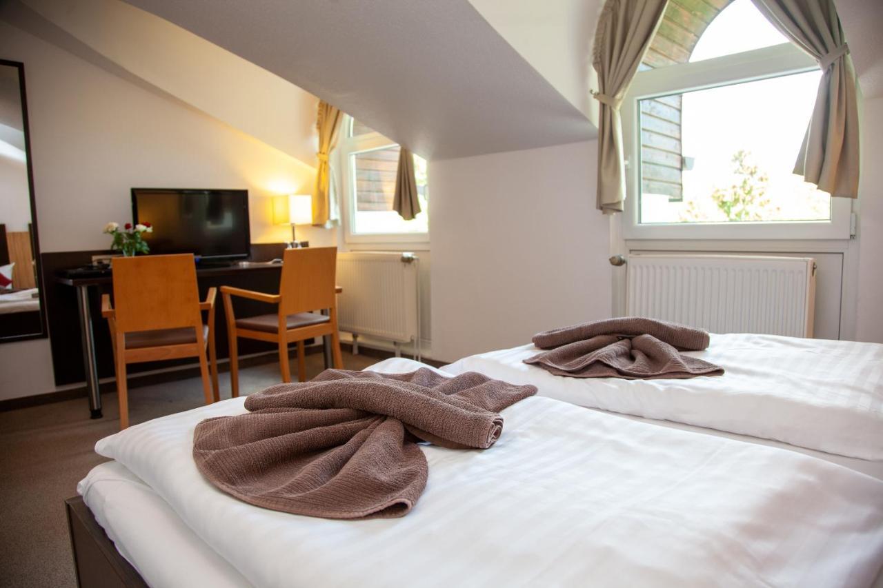 Seehotel Zum Loewen Strasen Eksteriør bilde